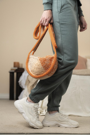 Modena – Kraus rechts gestrickte Tasche