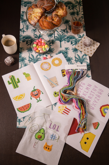 Stickset - bunte Motive und Buchstaben