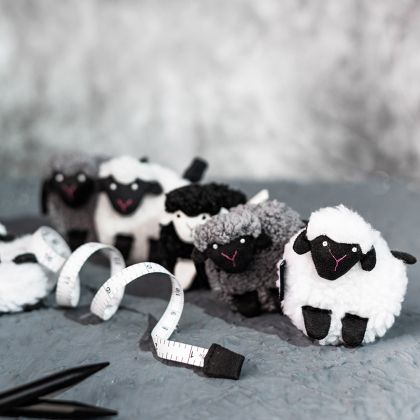 Maßband - weißes Schaf