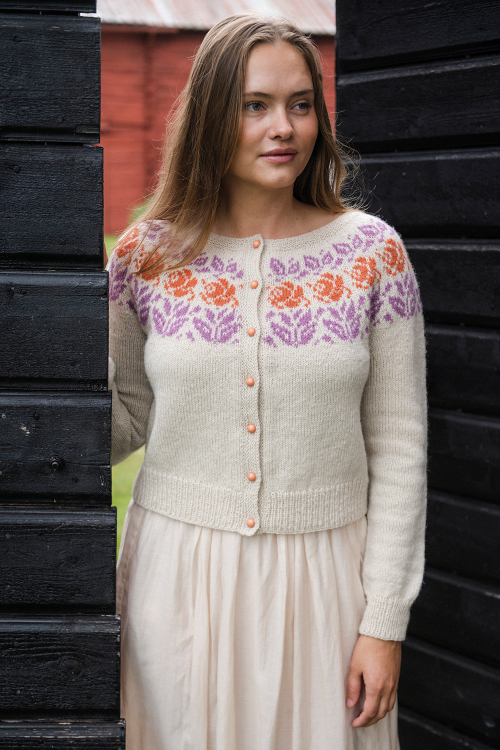 Rosa - Strickjacke mit geblümter Rundpasse