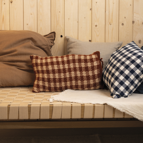 Hazelwood Halo Pillow - Tartan Kissen